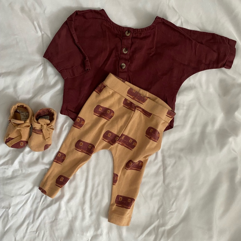 Kate Quinn Camper outfit